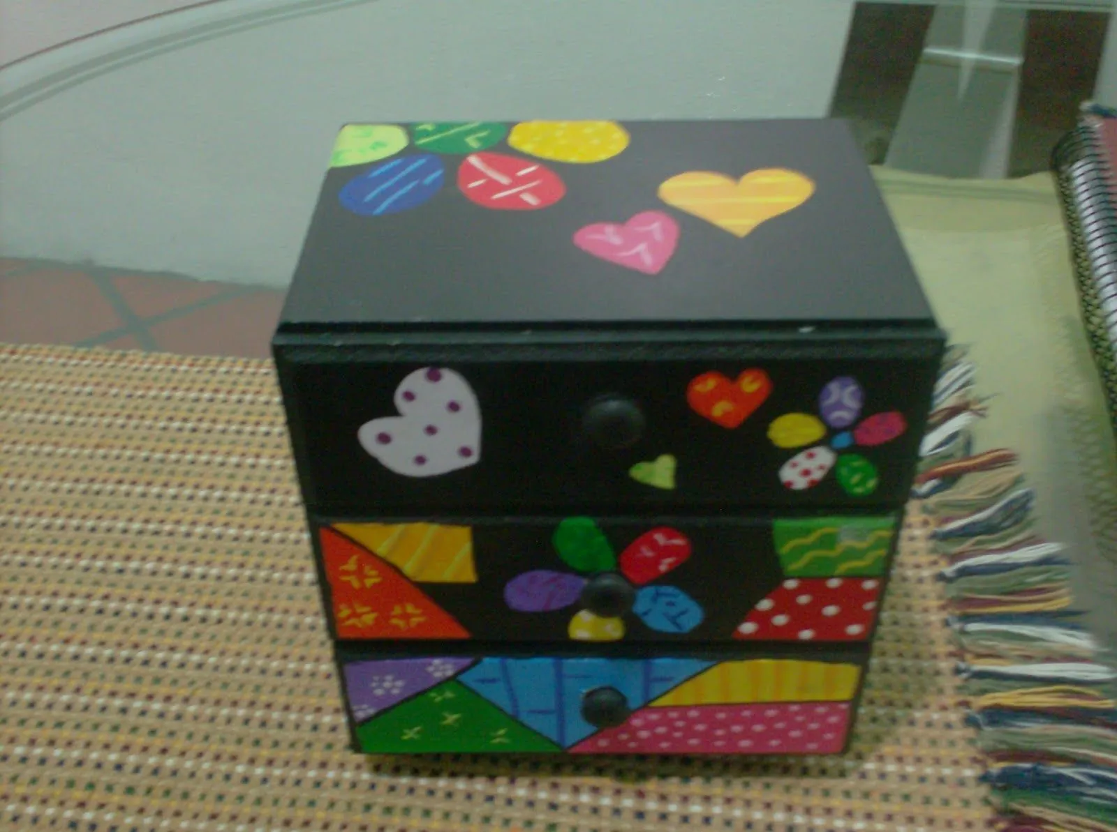 Mis Creaciones::.: COFRE Y PORTA TOALLA - PINTURA EN MDF