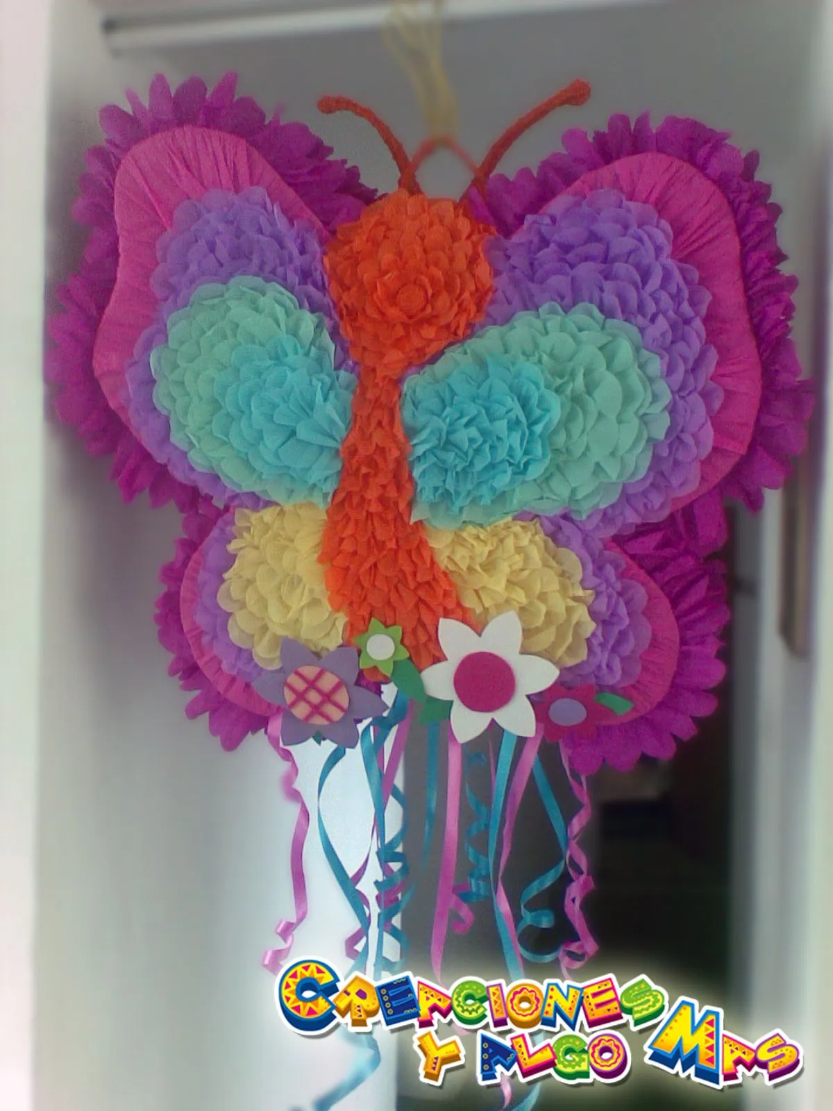 Creaciones y Algo Mas: PIÑATA MOTIVO MARIPOSA