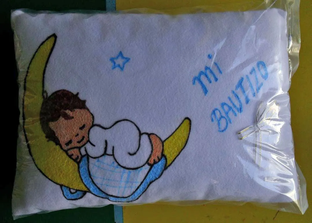 Creaciones la Monita: Almohadas para bebés o decorativas