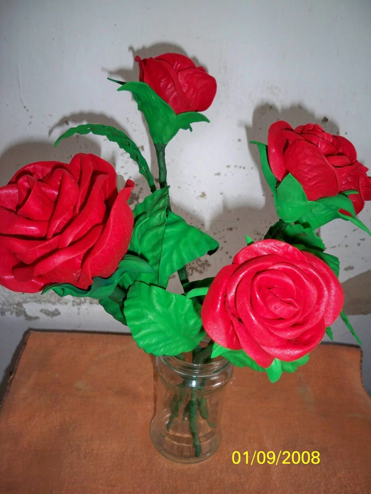 Creaciones Nancy: ROSAS EN GOMA EVA.