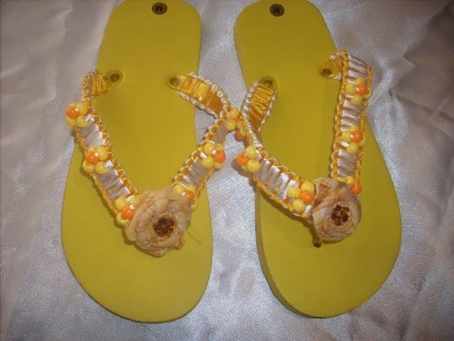 CREANDO IMAGINACION: SANDALIAS DECORADAS!!!!