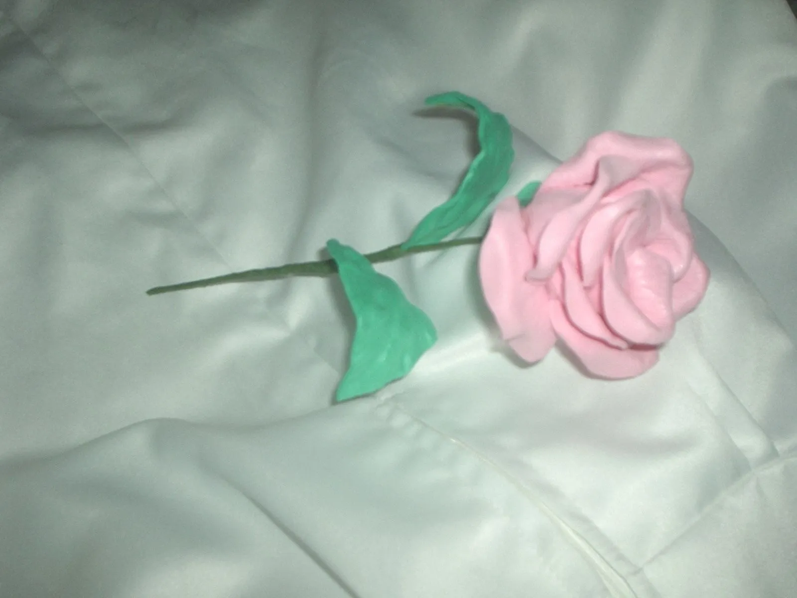 Creando mi primera rosa en goma eva. | →Flores En Goma Eva ...