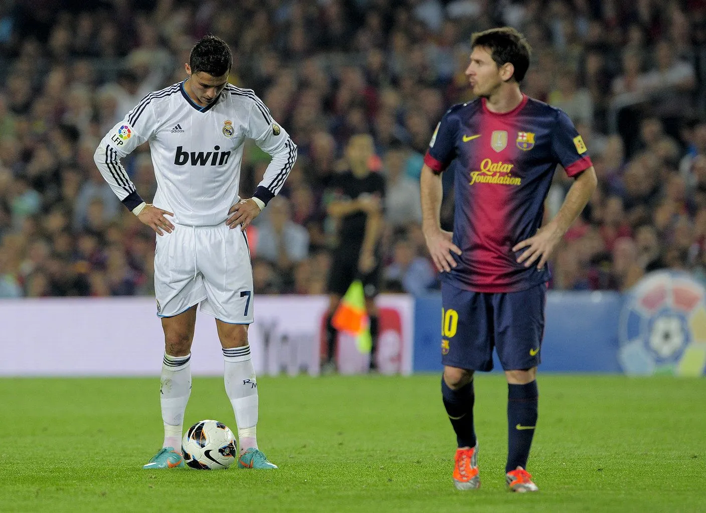 Cristiano Ronaldo vs Lionel Messi 2013 Wallpapers HD