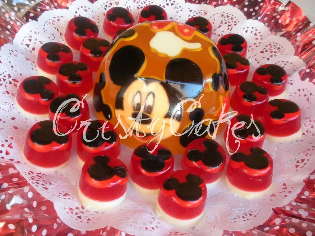 Cristy's Cakes: Minnie y Mickey Mouse de rojo