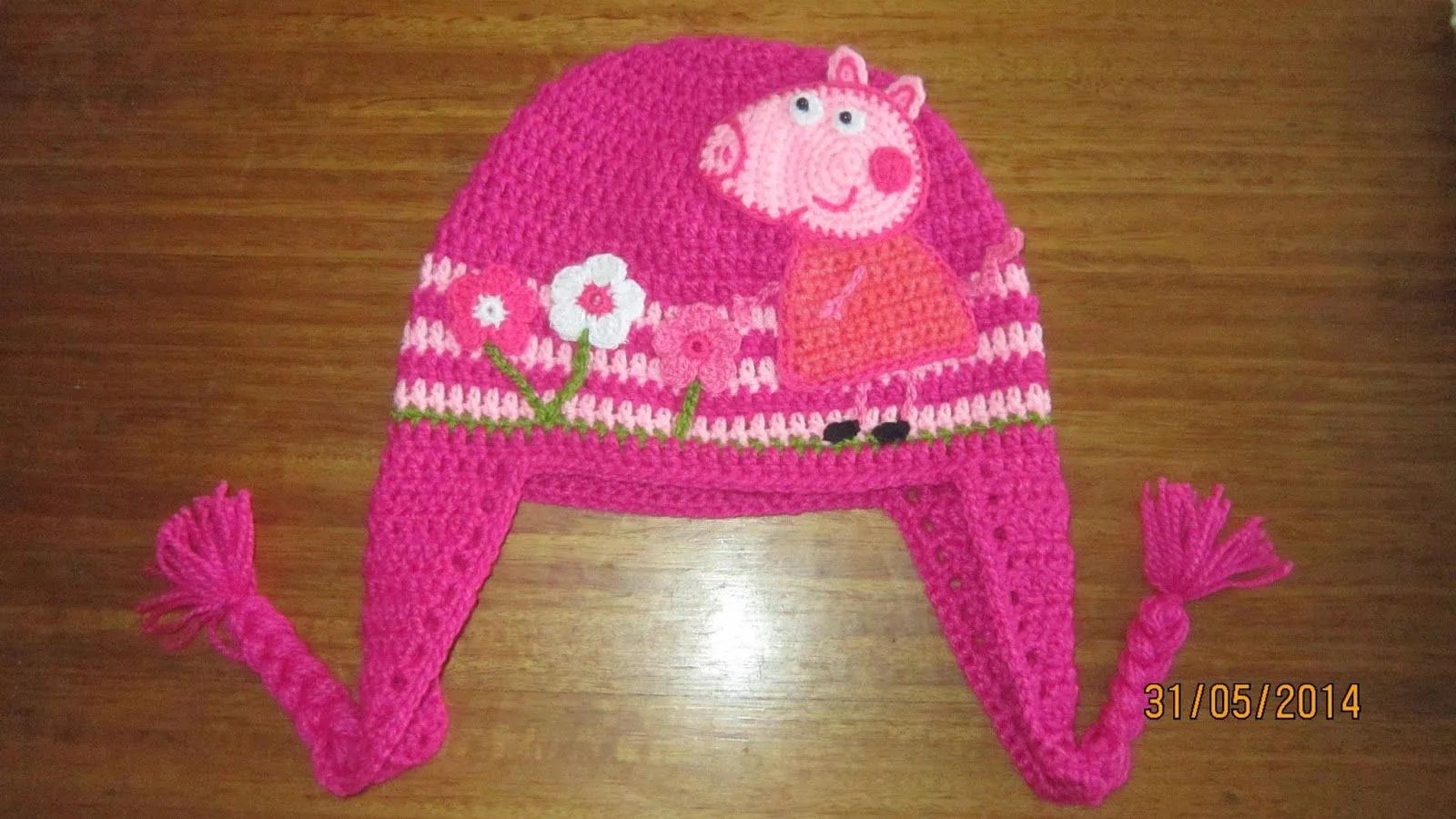 CROCHANDO MIMOS CON NINITA: GORRO A CROCHET DE PEPPA LA CERDITA