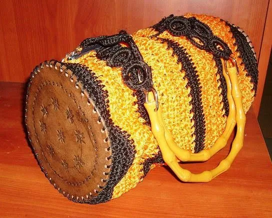 Crochetnica: Bolsos de crochet y cuero tejidos a mano en todos los ...