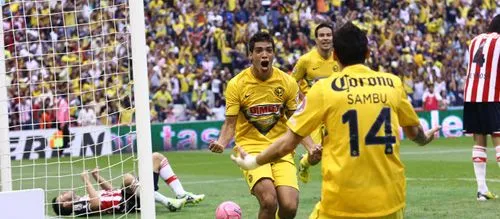 Crónica: América 2-0 Chivas - Club América - Sitio Oficial