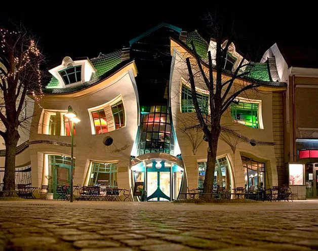 Crooked House (Casa Torta) - Sopot, Polônia Autores – Szotyńscy ...