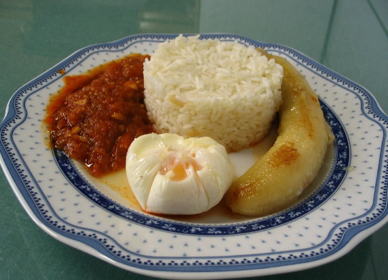 LA CUCHARA CURIOSA: ARROZ A LA CUBANA