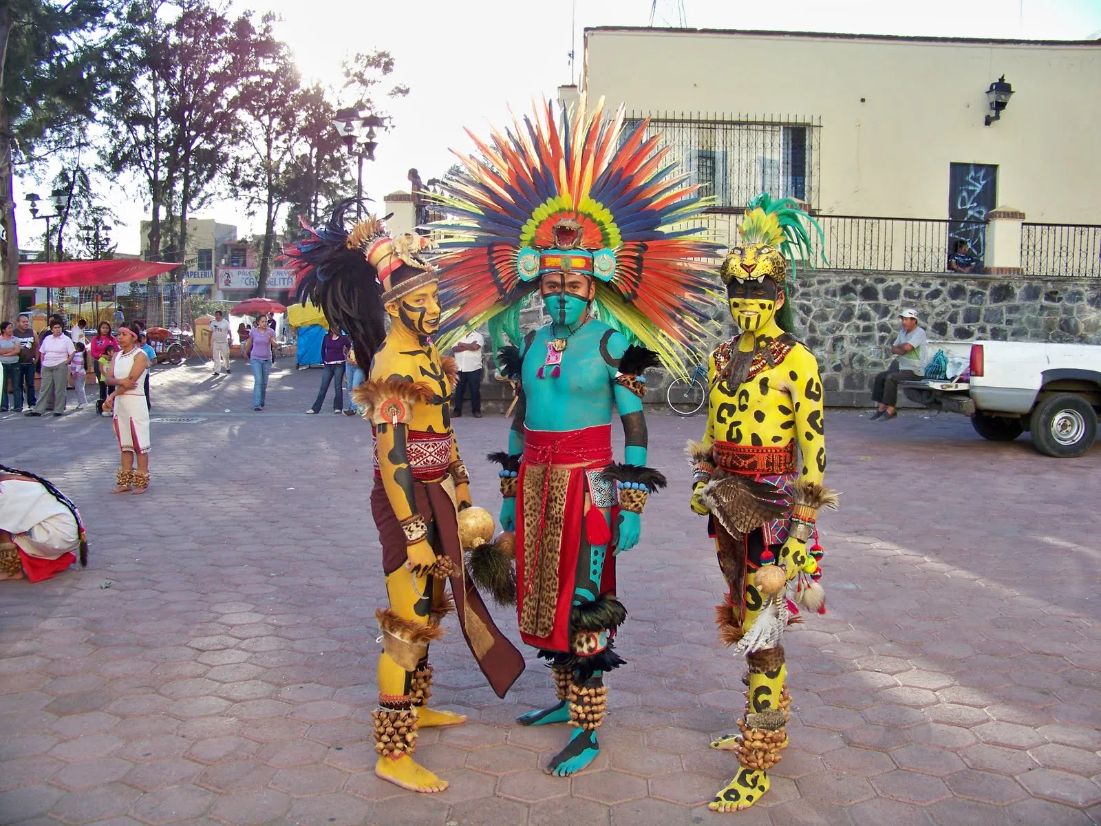 Cuicayolotzin, danza azteca chichimeca: XIII Aniversario.