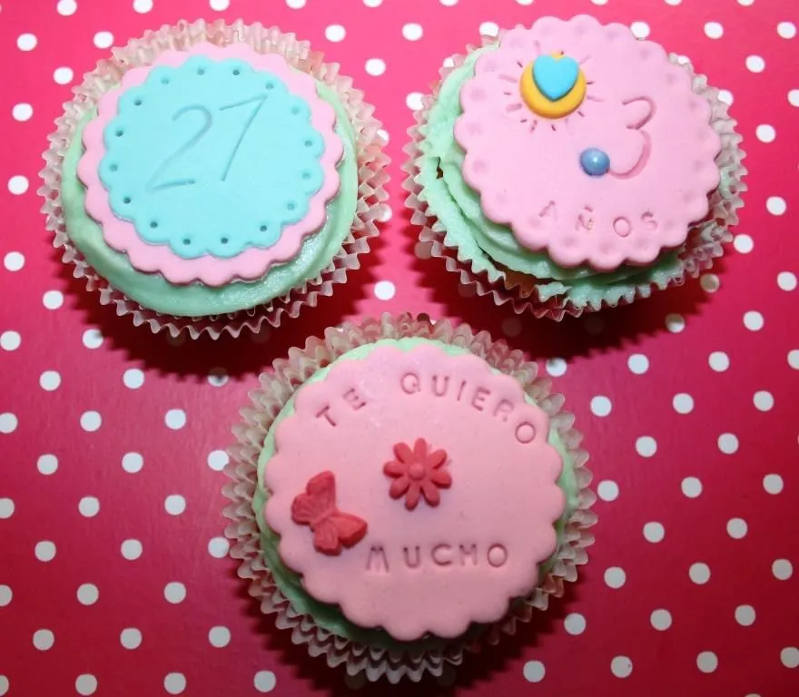 Cupcakes de aniversario | El Dulce Mundo De Andrea