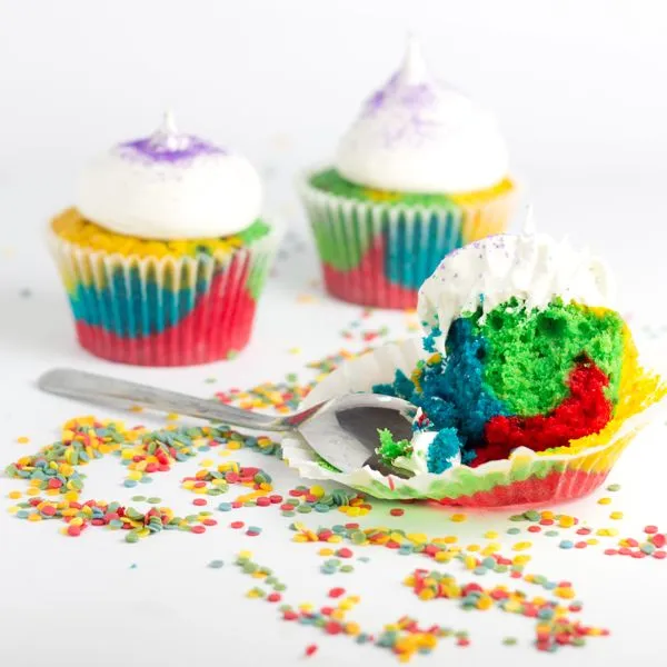 Cómo hacer Cupcakes Arcoiris