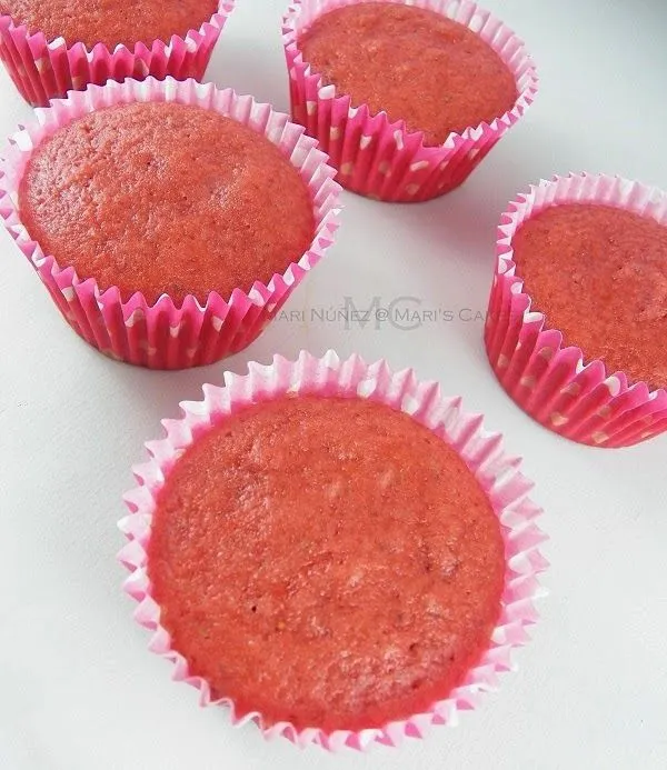 Cupcakes de Fresa y Buttercream de Chocolate Blanco | Mari's Cakes