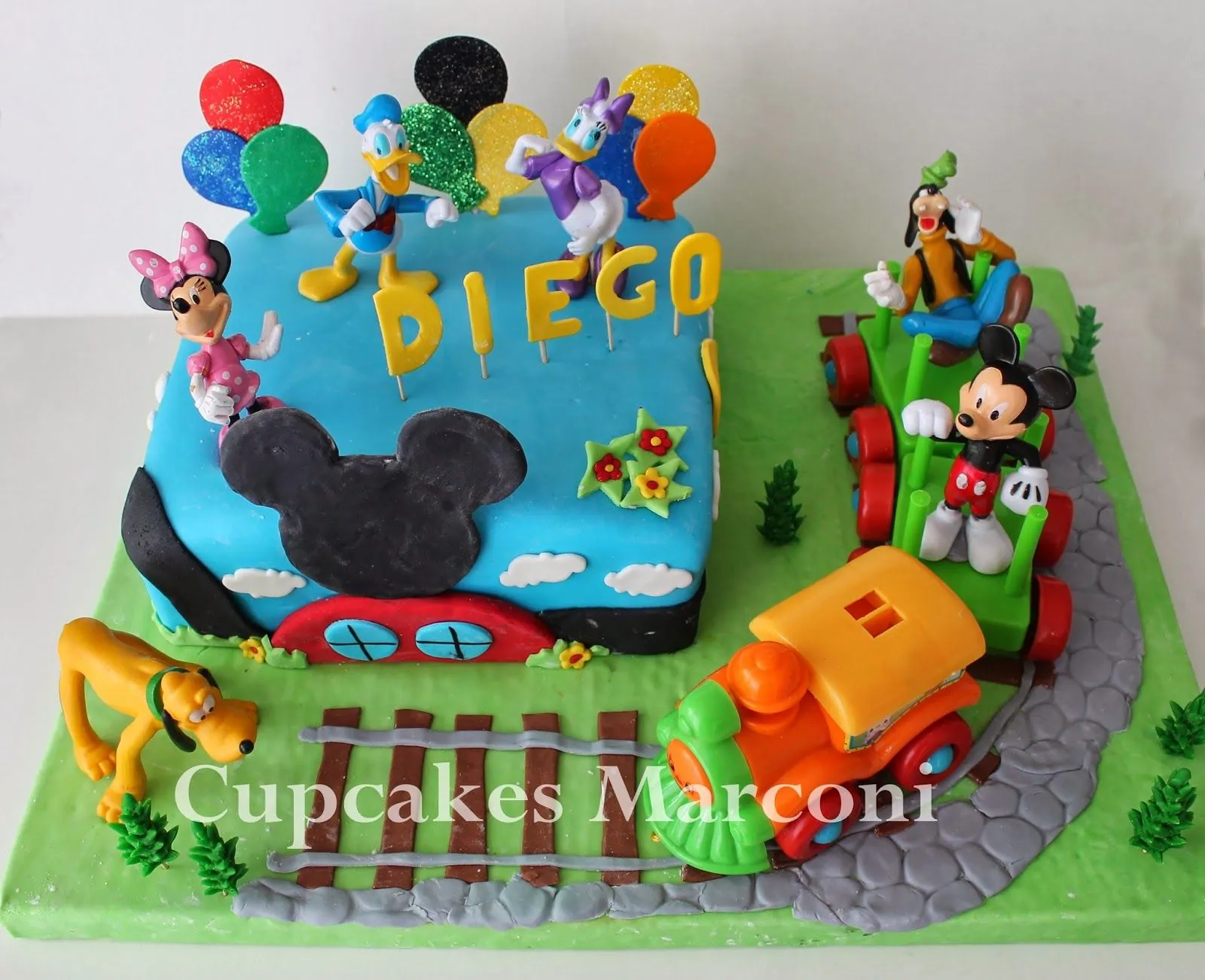 Torta de MICKEY MOUSE Y sus amigos | CUPCAKES MARCONI