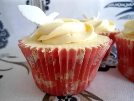 Cupcakes Pink Velvet para la Primera Comunión de Adriana | Mi Vida ...