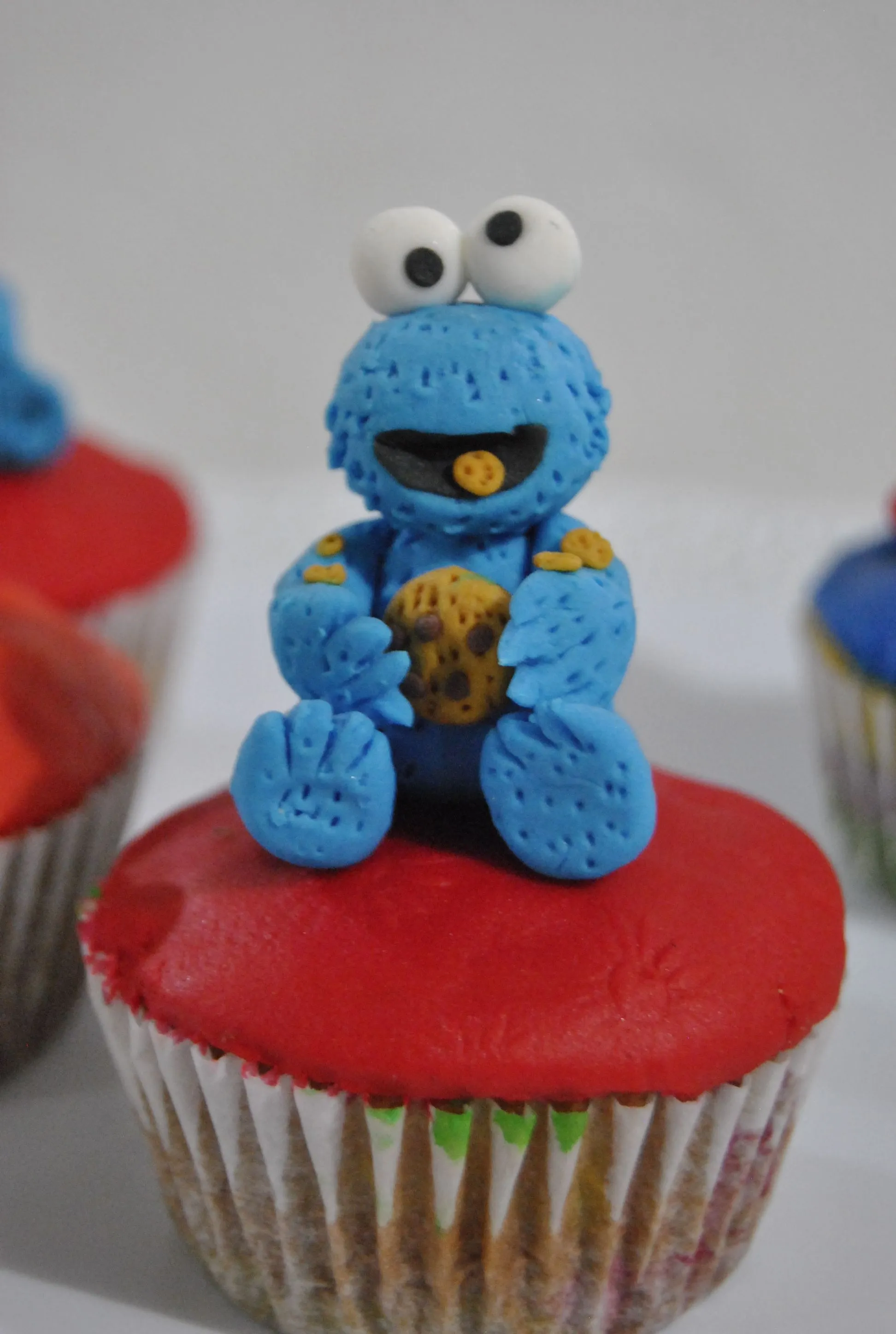 CUPCAKES DE PLAZA SESAMO…. SESAME STREET CUPCAKES !!! | Dulce Arte ...