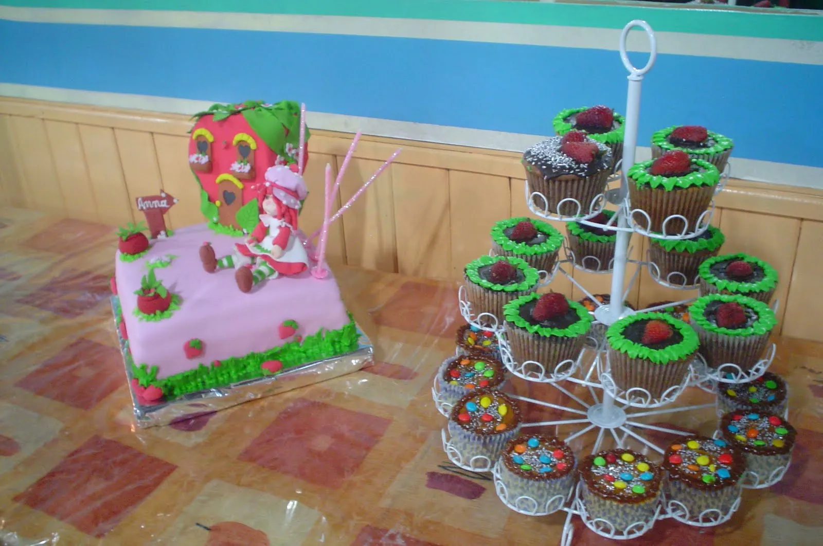 Cupcakes y Tortas Artesanales: Cumpleaños de Anna