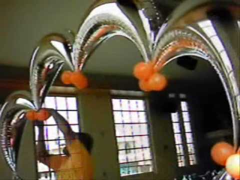 CURSO DECORACION CON GLOBOS UN ARCO CON LUNAS