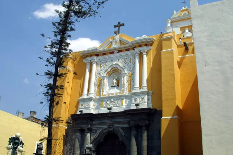 CVC. Puebla de los Ángeles. Arquitectura religiosa (2 de 4).