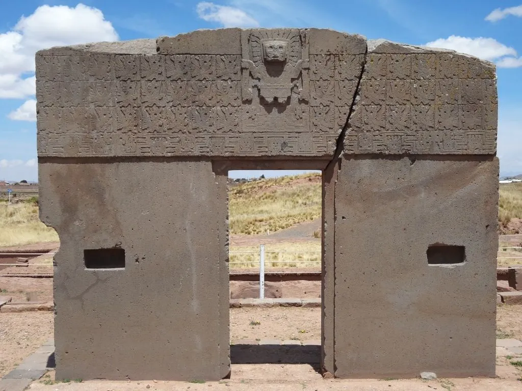 Daniel Roxin: Uimitorul complex megalitic de la Puma Punku