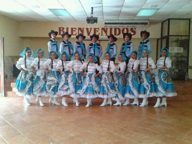 Danza Folklórica, más allá del escenario