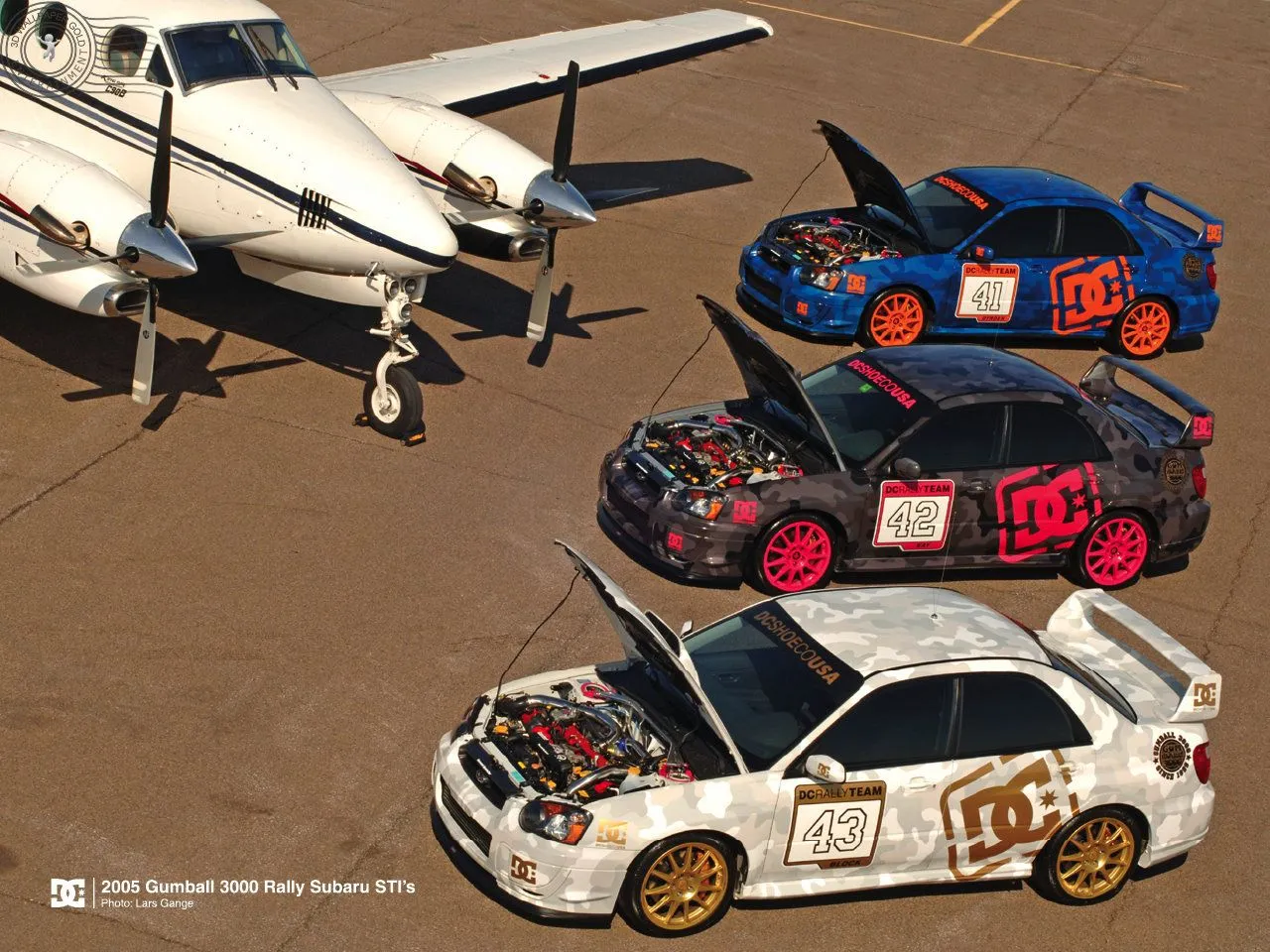 DC Shoes Gumball 3000 Crew Wallpaper HD | 3D Wallpaper Gold