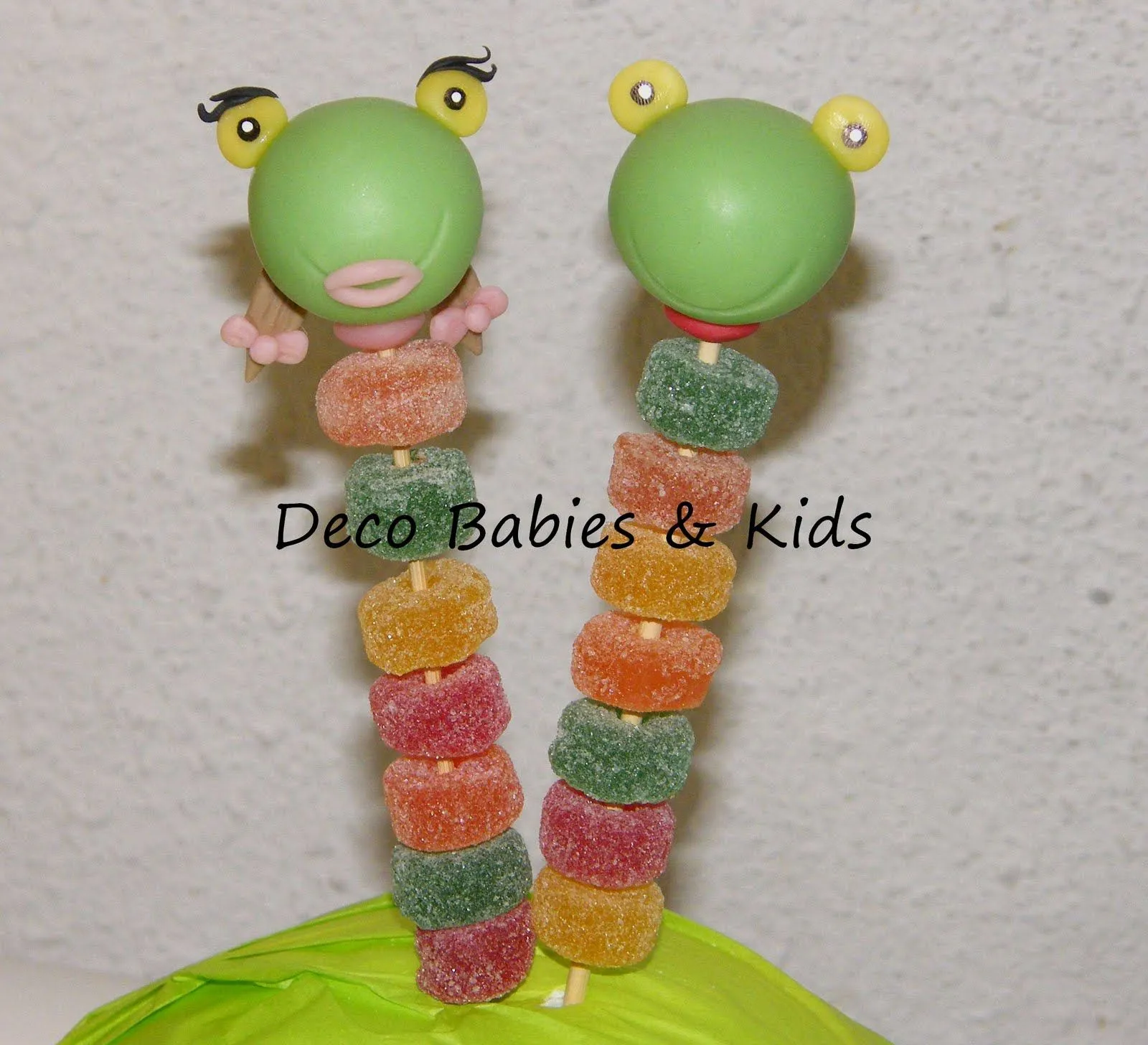 Deco Babies & Kids: Brochette con Gomitas Sapo Pepe y Pepa