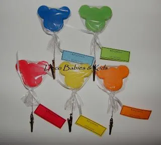 Deco Babies & Kids: Imán silueta Mickey en colores con broche metálico