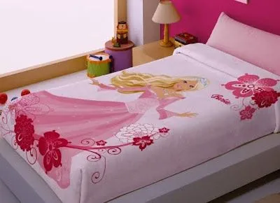 Deco ideas: CUBRECAMAS DE COLORES PARA NIÑAS CON DISEÑOS DE BARBIE ...