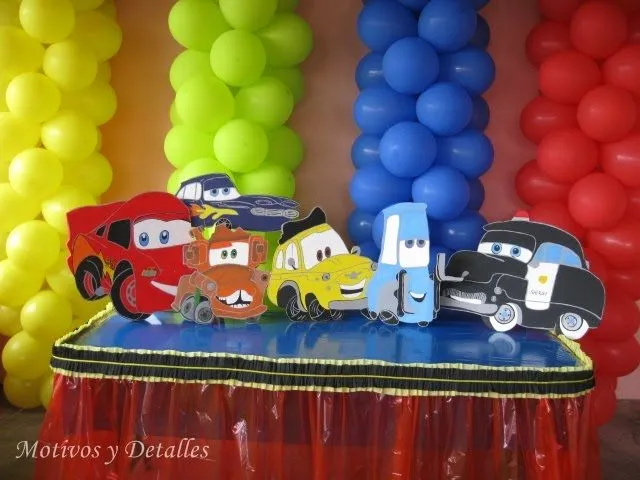 Decoración de fiesta con motivo de cars - Imagui