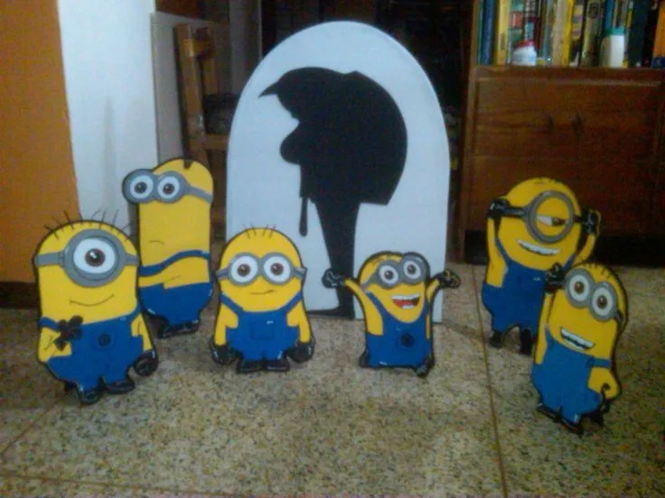 Decoración de cumpleaños Minions | Mis trabajos en foami | Pinterest