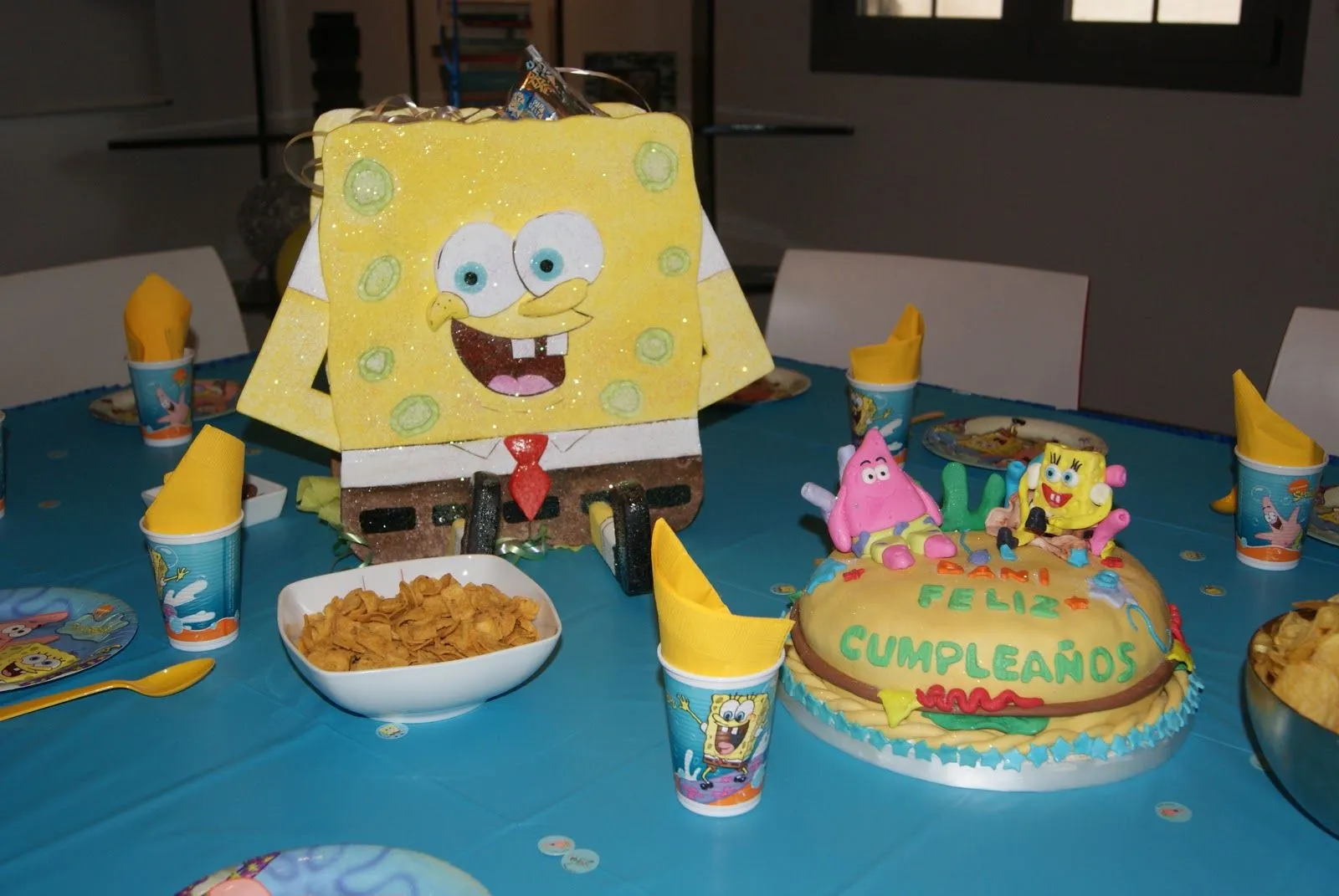 Decoración para Fiestas en Icopor ó Poliespan: BOB ESPONJA.