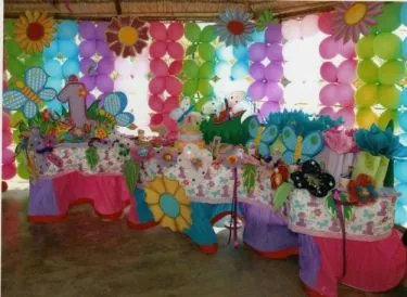 Decoración de flores y mariposas para fiesta infantil - Imagui