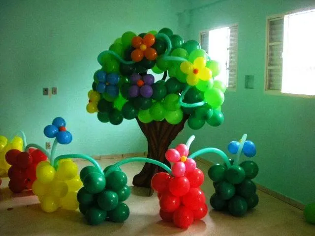 Decoración con globos de arboles - Imagui