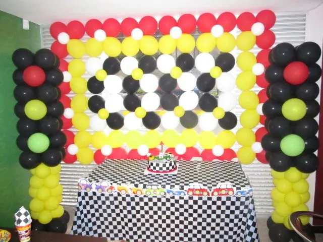 DECORACION CON GLOBOS HOT WHEELS MEDELLIN | Decoracion fiestas ...