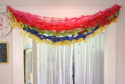 Decoración con papel crepe para fiestas infantiles - Imagui