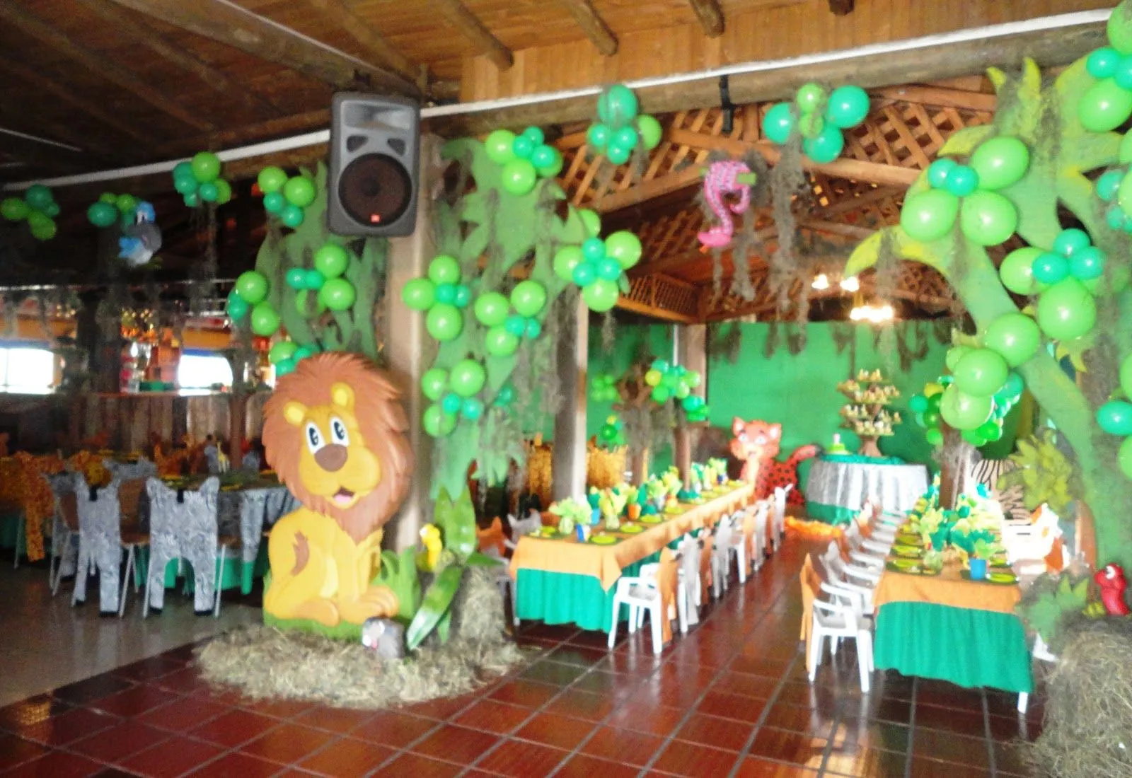 Decoración de fiestas infantiles safari - Imagui