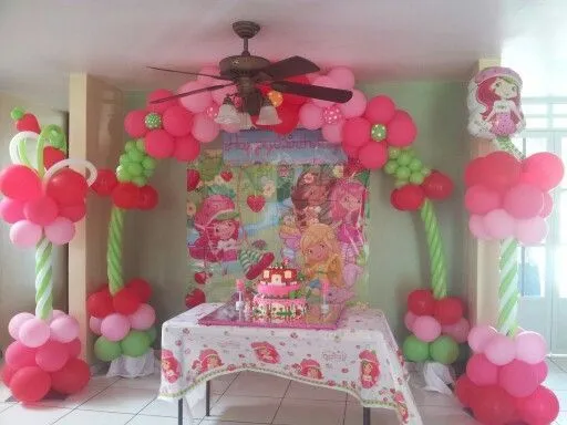 Decoracion Strawberry Shortcake | balloons | Pinterest