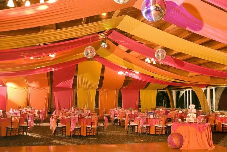 Decoración de techos tipo carpa | Fiesta Circo | Pinterest