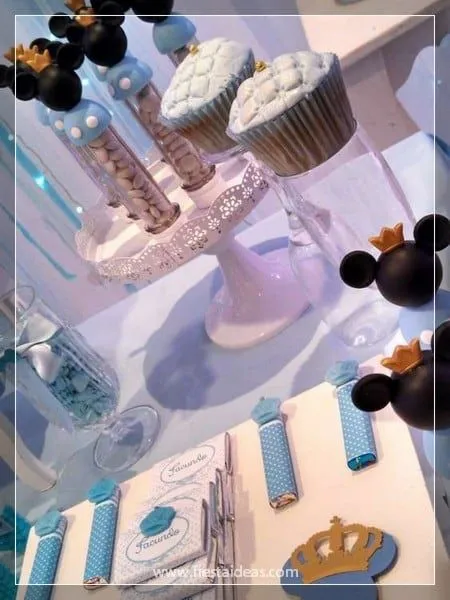 Decoraciones de baby shower con Mickey Mouse