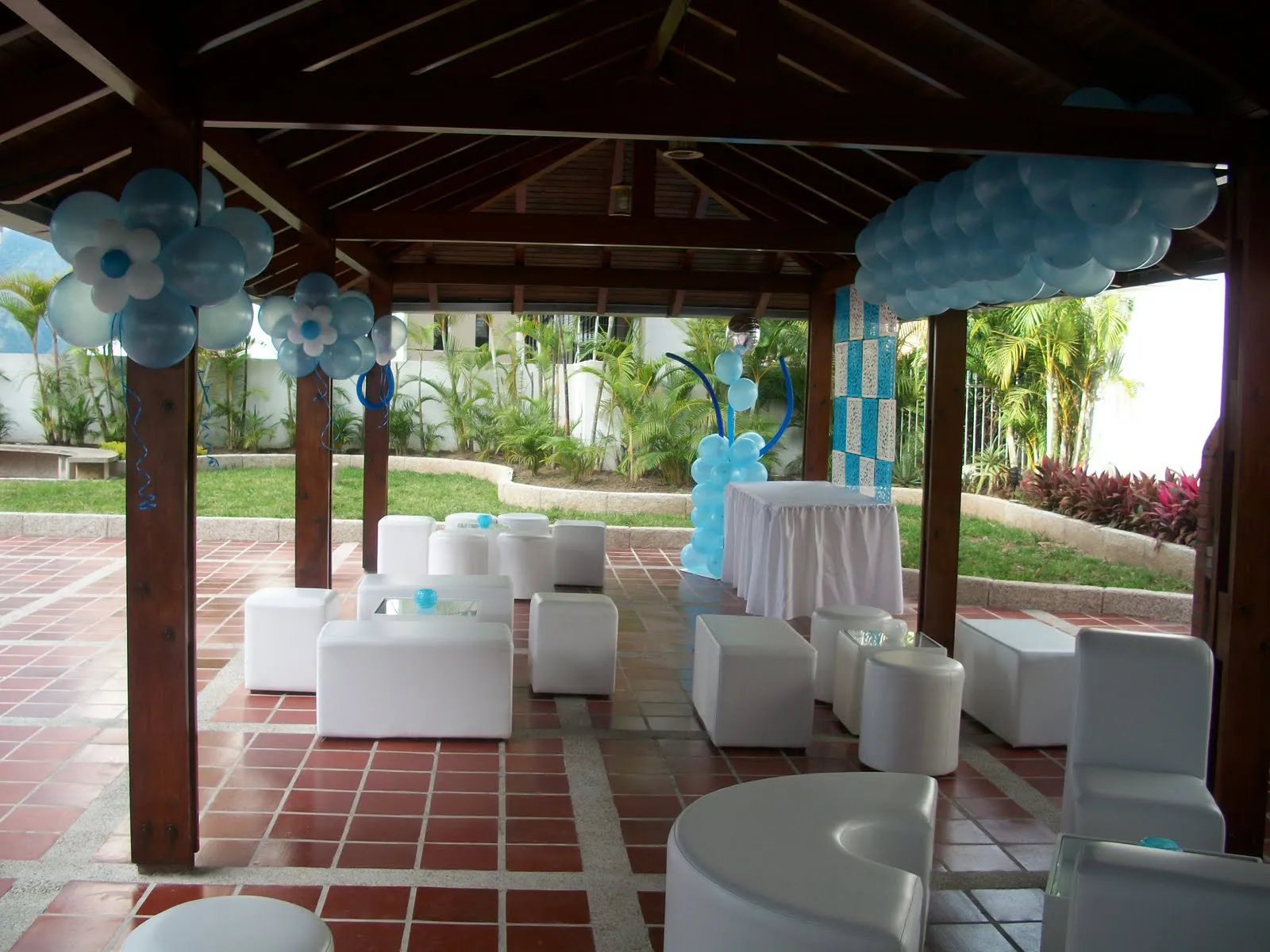 Decoraciones y Eventos MilSonrisas: Decoracion hecha para un Bautizo