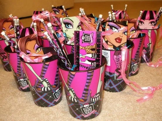 Decoraciónes de fiesta infantiles de monster high - Imagui