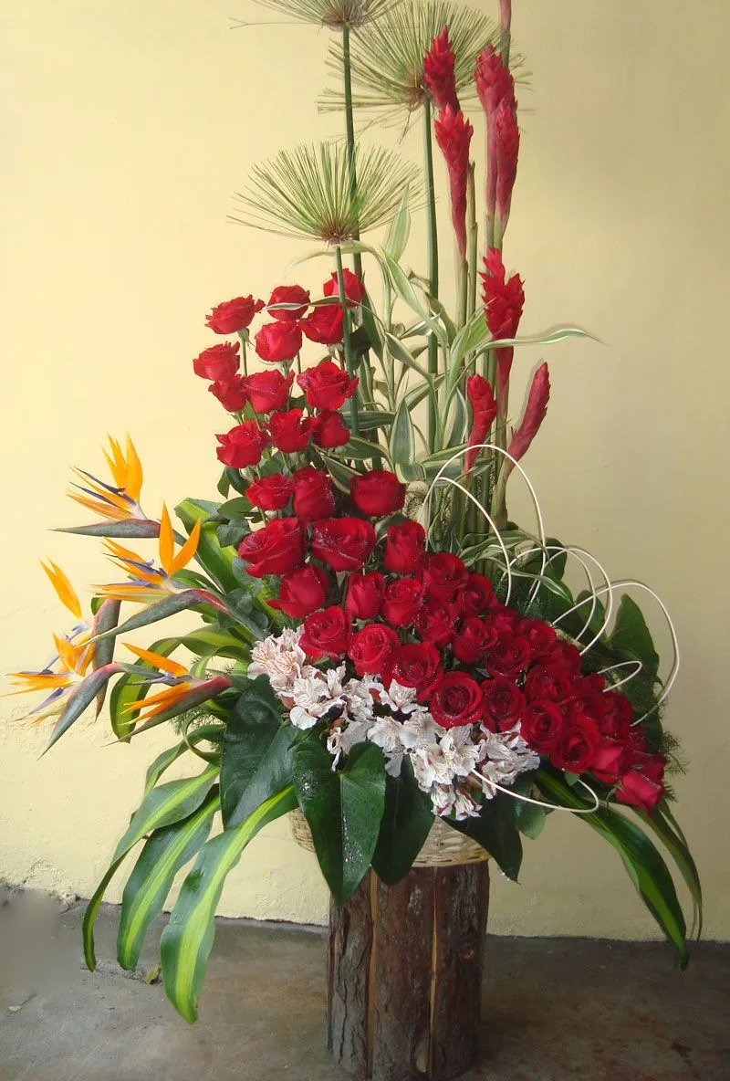 DECORACIONES EN FLORES: ARREGLOS FLORALES