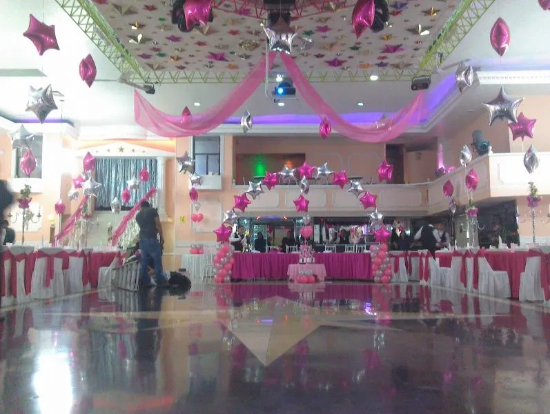 DECORACIONES CON GLOBOS