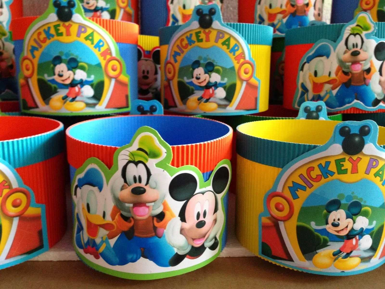 DECORACIONES INFANTILES: la casa de mickey mouse