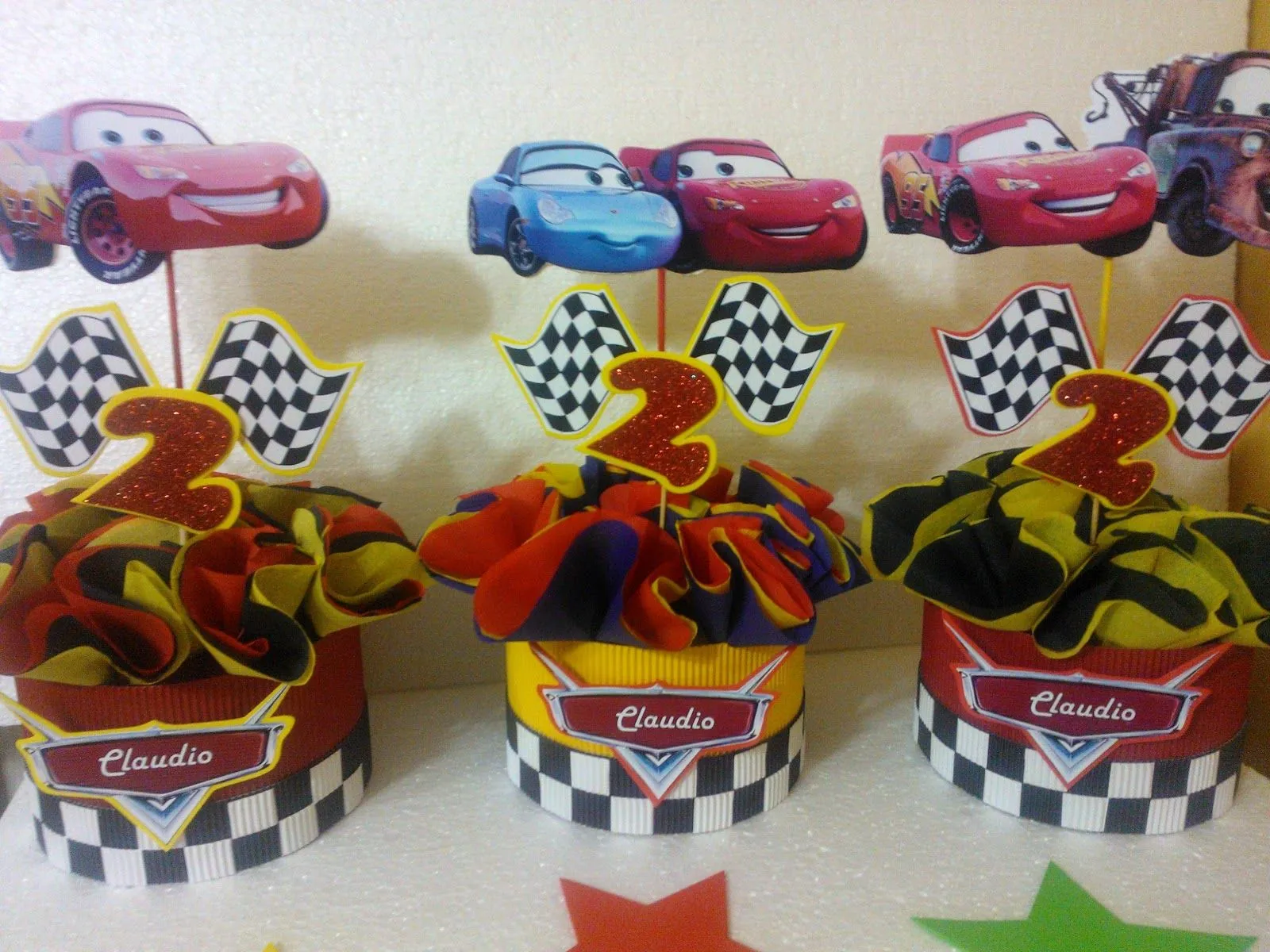 DECORACIONES INFANTILES: CENTROS DE MESA CARS