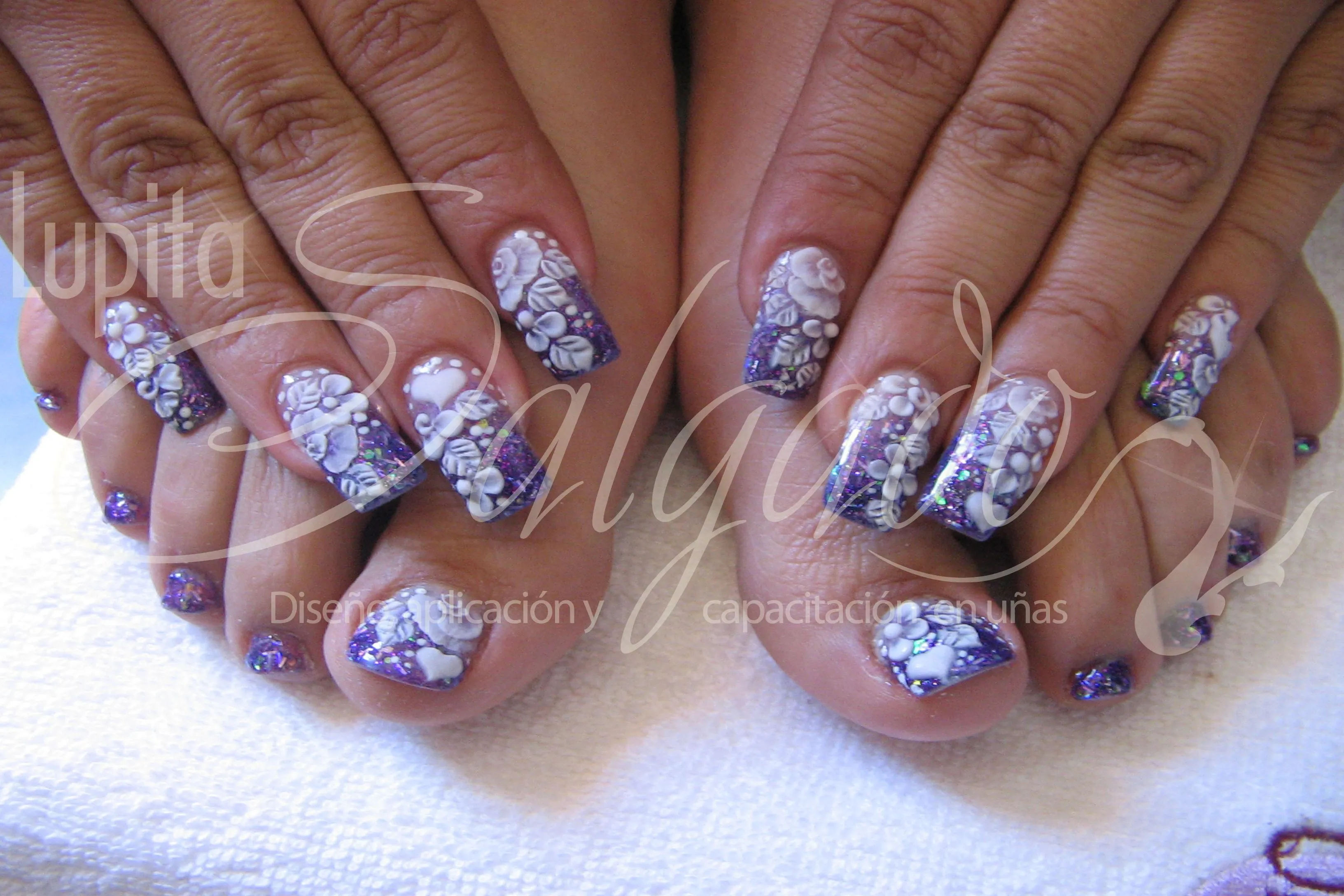 Uñas delos pies decoradas con flores - Imagui