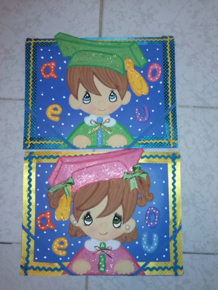 Decorado para aulas infantiles (carpetas graduación) | Diy and crafts,  Crafts, 3d cards