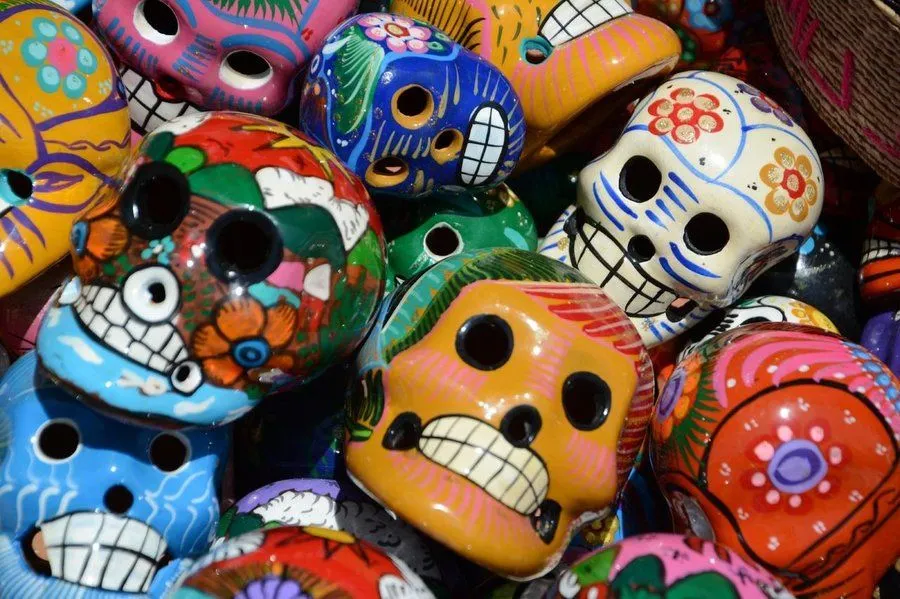 Cómo decorar una calavera de papel | Manualidades