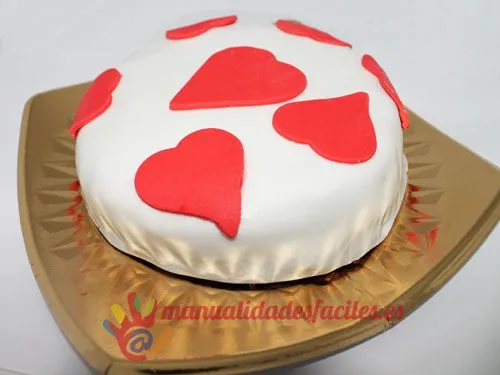 Como decorar un pastel de San Valentin | Manualidades faciles